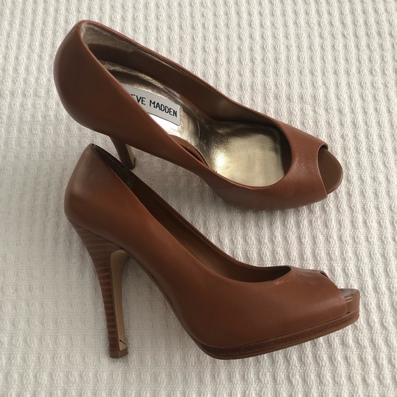 Steve Madden Shoes - Leather shoes, EUC